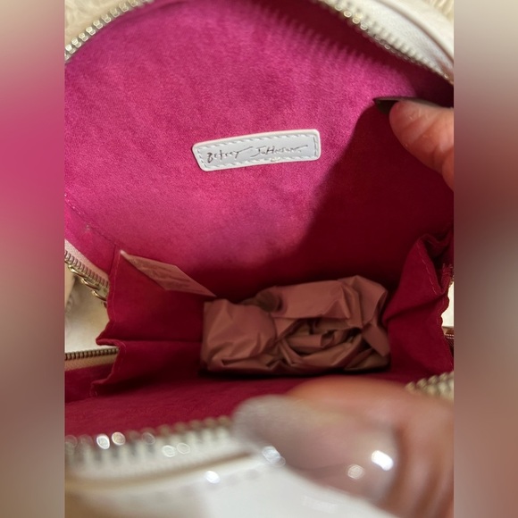 🔥☠️NWT-BETSEY JOHNSON STUNNING BONE-JOUR RHINESTONE CROSSBODY 🔥☠️ - Picture 11 of 15